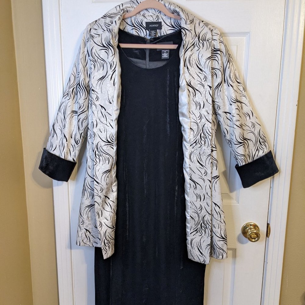 Ashro Black Sleeveless Velvet Dress & White & Black Jacket Set - size 14 NWOT